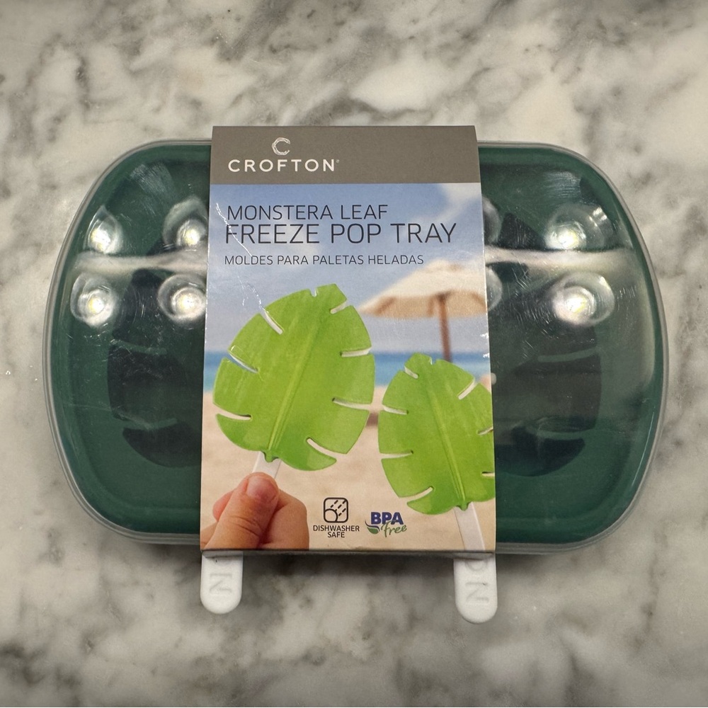 Monstera Leaf Freeze Pop Tray ⭐️3 for $20⭐️